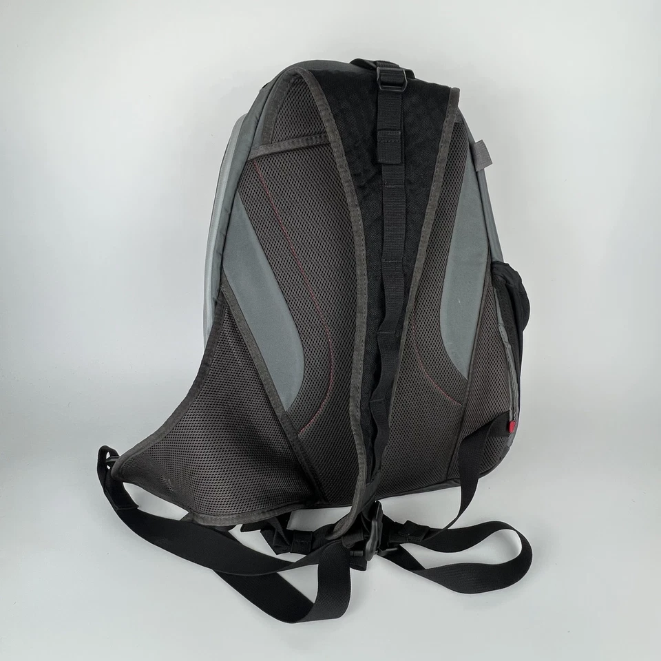 Eslinga para cámara Think Tank Mindshift Photocross 13 - gris carbono (usada) Foto 4 de 4