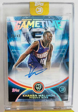 Khaman Maluach 2025-26 Topps Three /49 Auto Refractor Gametime RC Suns #GT-KM