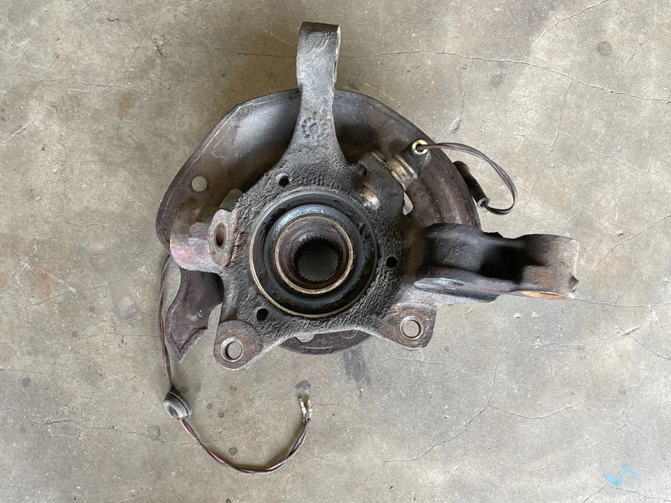 1987-1993 Cadillac Allante Front Left Driver Spindle Knuckle Hub FWD 1601 OEM - Image 4 of 4