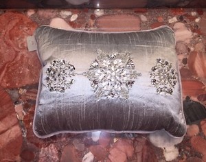 silver christmas pillows