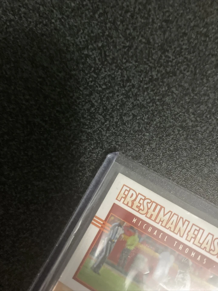 2020 SCORE FOOTBALL FRESHMAN FLASHBACKS  RELIC CARD MICHAEL THOMAS #FF-MT - Image 3 of 4