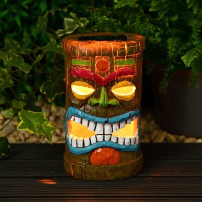 Tiki Head Solarleuchte mit grüner Nase - lebendige Außendeko