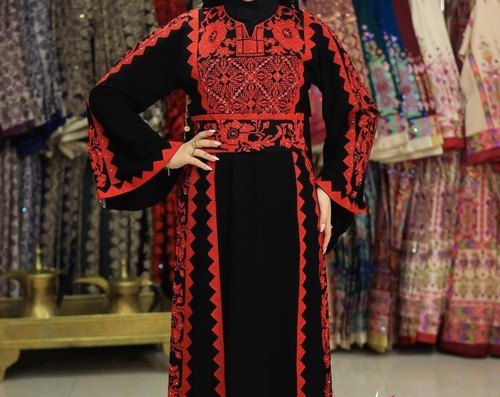 Tradicional palestino bordado Thobe negro y rojo hecho a mano Tatreez Heritage - Imagen 1 de 6