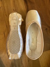Brand new Nikolay pointe shoes truimph Size 6, Width 4x XXXX , Medium Shank M 