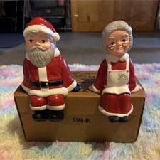 Home Interiors & Gifts Ceramic Santa & Mrs. Claus to sit on a shelf 5146-BL