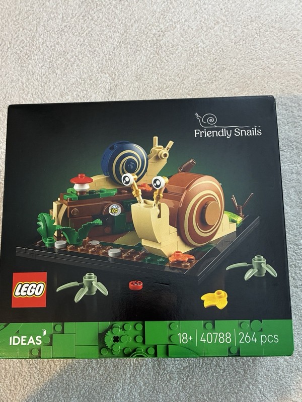 LEGO Ideas Friendly Snails 40788 Brand New and Sealed