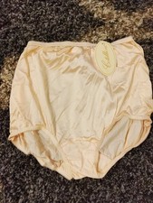 Vintage with Tags COTILLION 100 Nylon Silky SoftBrief Panties Size 6 Pink