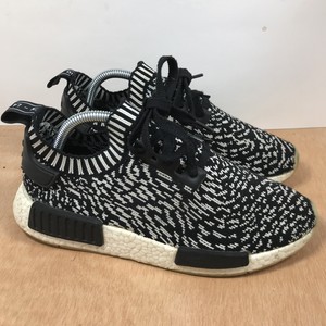 adidas women's nmd r1 black low-top sneakers