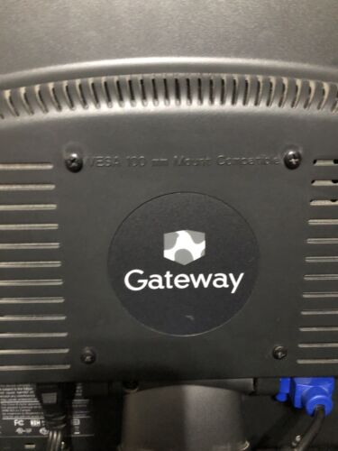 Gateway LE1936 Widescreen Monitor 19" W/ Keyboard, Mouse And Cords! - Picture 4 of 8