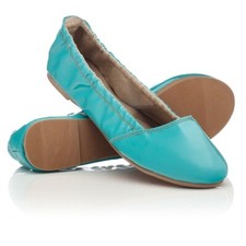 woman flat ballet shoes
