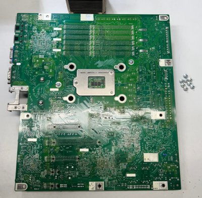 Carte Mère Dell PowerEdge T310 - CN-0MNFTH-13740 Occasion Fonctionnelle