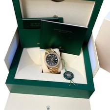 Rolex Day-Date 40 President Yellow Gold Diamond Bezel Baguette Black Dial 228348 6