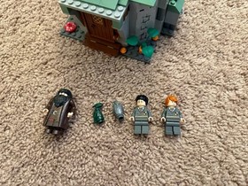 LEGO Harry Potter 4738: Hagrid's Hut 3rd Ed &mdash; Vintage With Minifigures