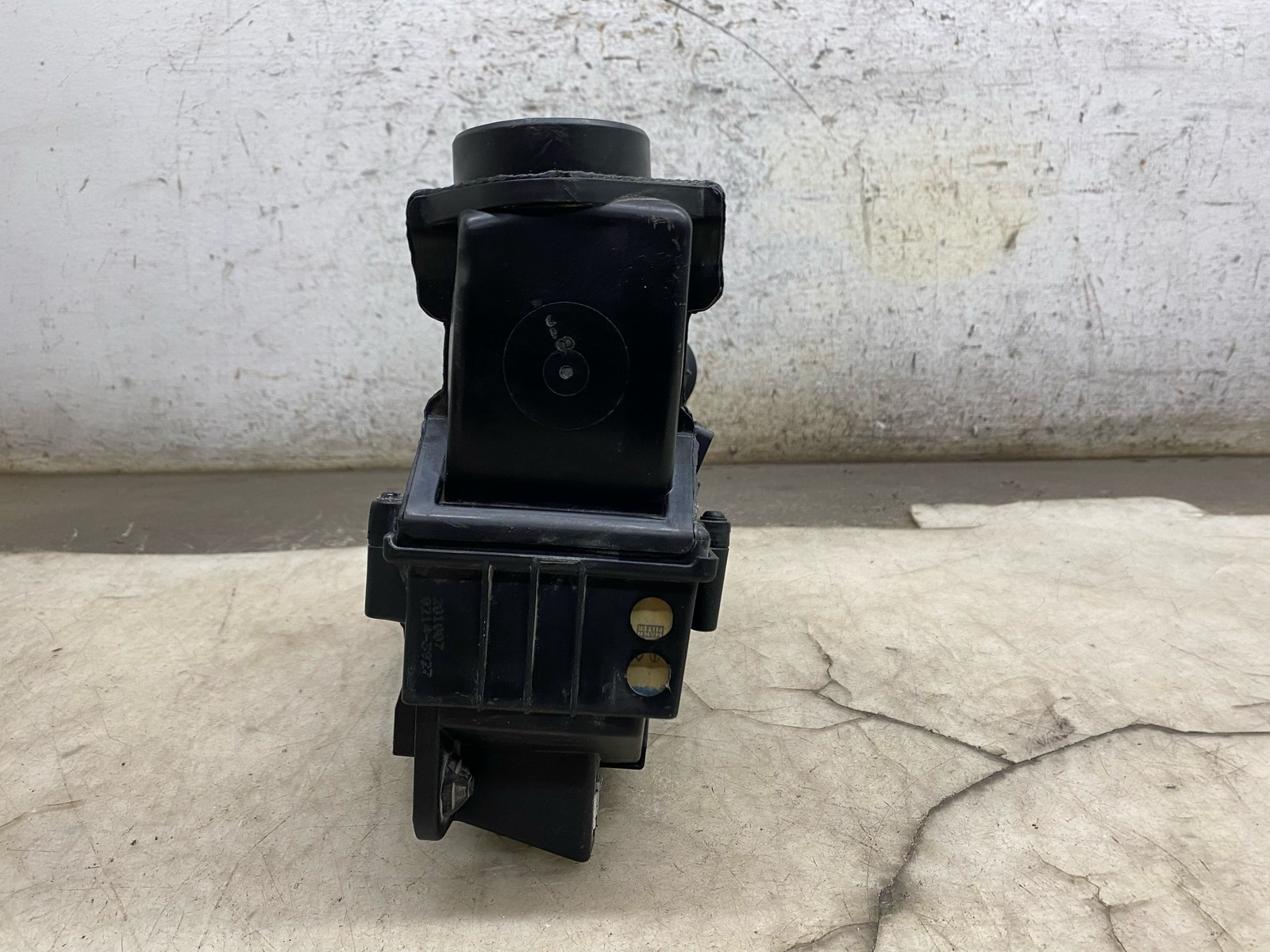 2020-2025 ASTON MARTIN DBX 4.0L LEFT ENGINE AIR CLEANER FILTER BOX HOUSING