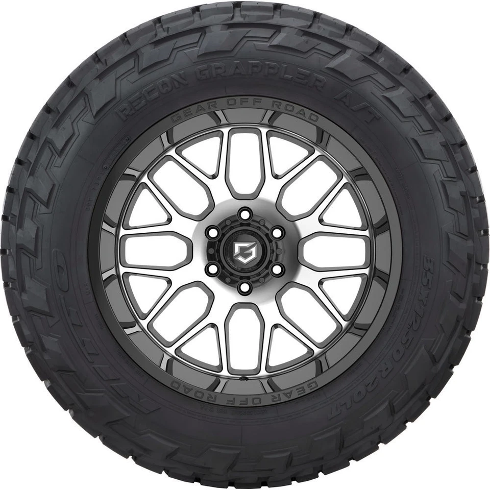 NITTO Recon Grappler A/T 305/60R18 116S (Quantity of 1) Foto 2 de 3
