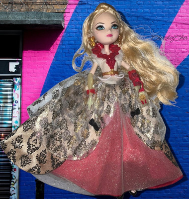 EVER AFTER HIGH THRONE COMING APPLE WHITE DOLL DAUGHTER OF SNOW WHITE EAH