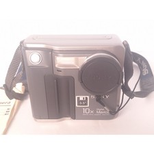 Sony Mavica MVC-FD7 3.5  Floppy Digital Camera w/ 2 Batteries, Charger  Manual