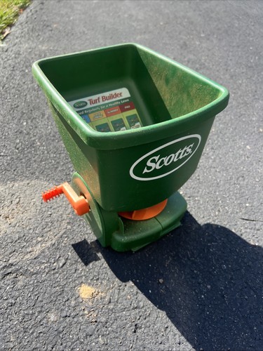 Scotts Easy Green Hand Held Spreader Seed Fertilizer Grass Plant Salt 71030 Lawn - Picture 1 of 8