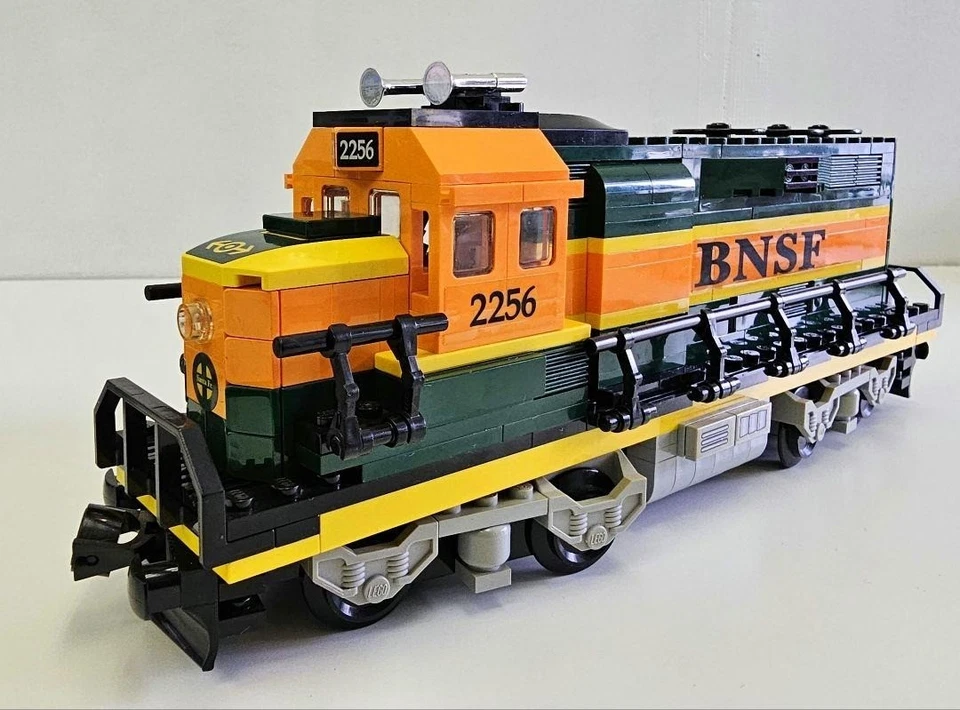 LEGO 10133 Burlington Northern Santa Fe (BNSF) - Image 2 of 4