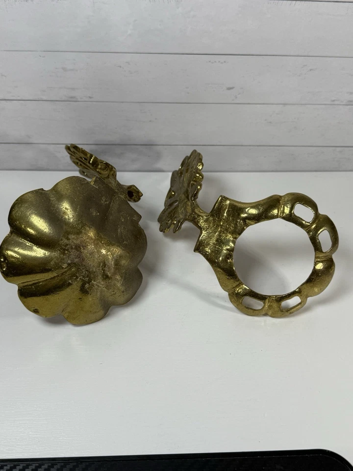 Vintage Brass Shell Shaped Soap Dish and Toothbrush Holder Wall Mounted  - Image 4 of 4