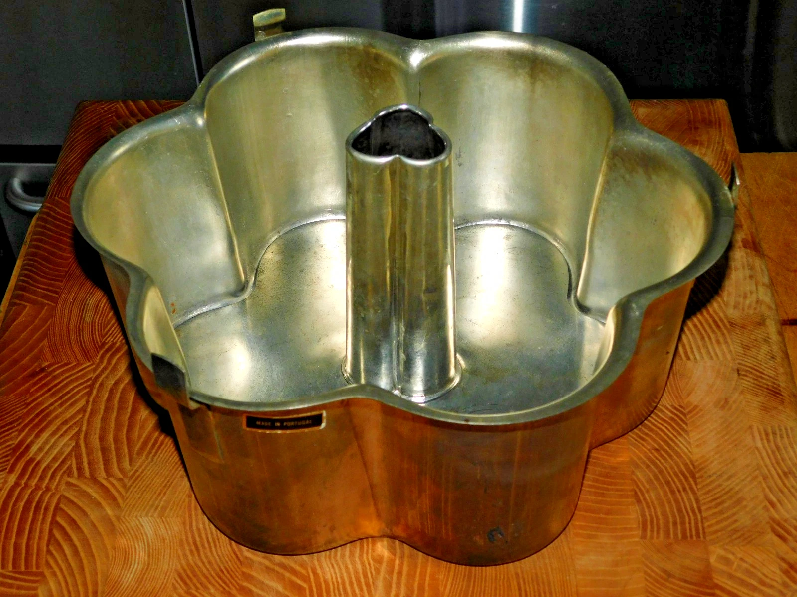 Vintage 10-Inch Fluted Cake Pan Angel Food, Bundts, Pound Cakes RARE PORTUGAL
Opens in a new window