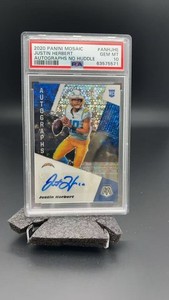 2020 Panini Mosaic Justin Herbert Rookie No huddle Auto PSA 10 #13325 Tim