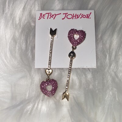 Betsey Johnson Mismatch Crystal Pink Heart Arrow Gold Tone Dangle Drop  Earrings