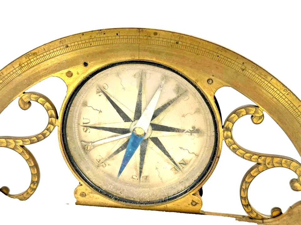 Instrument scientifique - Graphometre à pinnule signé par "Férat à Paris " - Photo 2/4