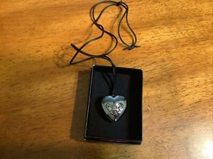Avon Solid Perfume Outspoken Fragrance Locket By Fergie