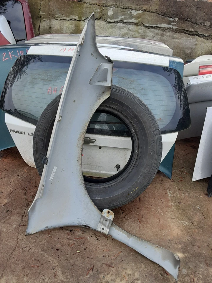 Guardabarros delantero izquierdo Dodge Stratus 1995-2000 OEM, 110-02698 Foto 4 de 4