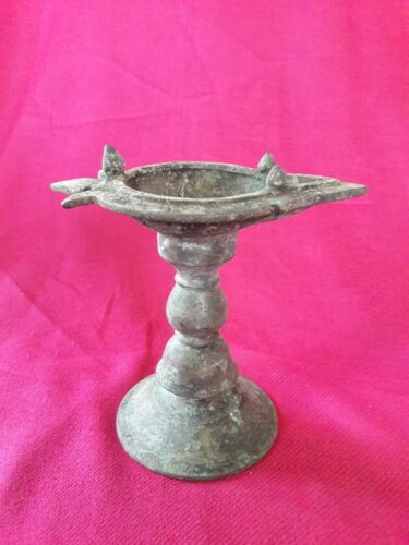 Antique Indian Brass Bronze Holy Hindu Temple Diya Single Wick Oil Lamp Vilak b5 - Picture 1 of 11