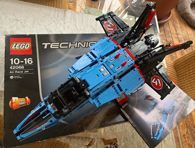 LEGO Technic Air Race Jet 42066 Bausatz 1151 Teile 2-in-1 Flugzeug