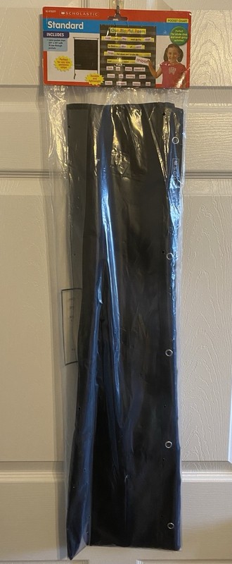 Scholastic Standard 34” X 44” Nylon Pocket Chart With 10 See Through Pockets