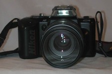 Nikon N4004s 35mm SLR Camera AF Nikkor 70-210 mm 1:4-5.6 Lens Strap & UV Filter