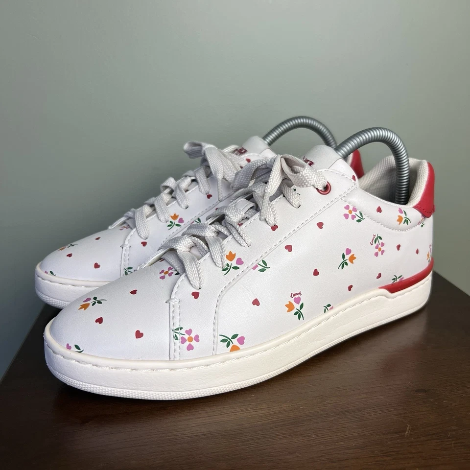 Zapatillas bajas Coach Clip para mujer 7,5 zapatos corazones flores florales C7666 blancas Foto 3 de 4