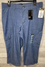 Lee Cargo Capri Pants Women  s Size 14 Flex To Go Medium Chambray
