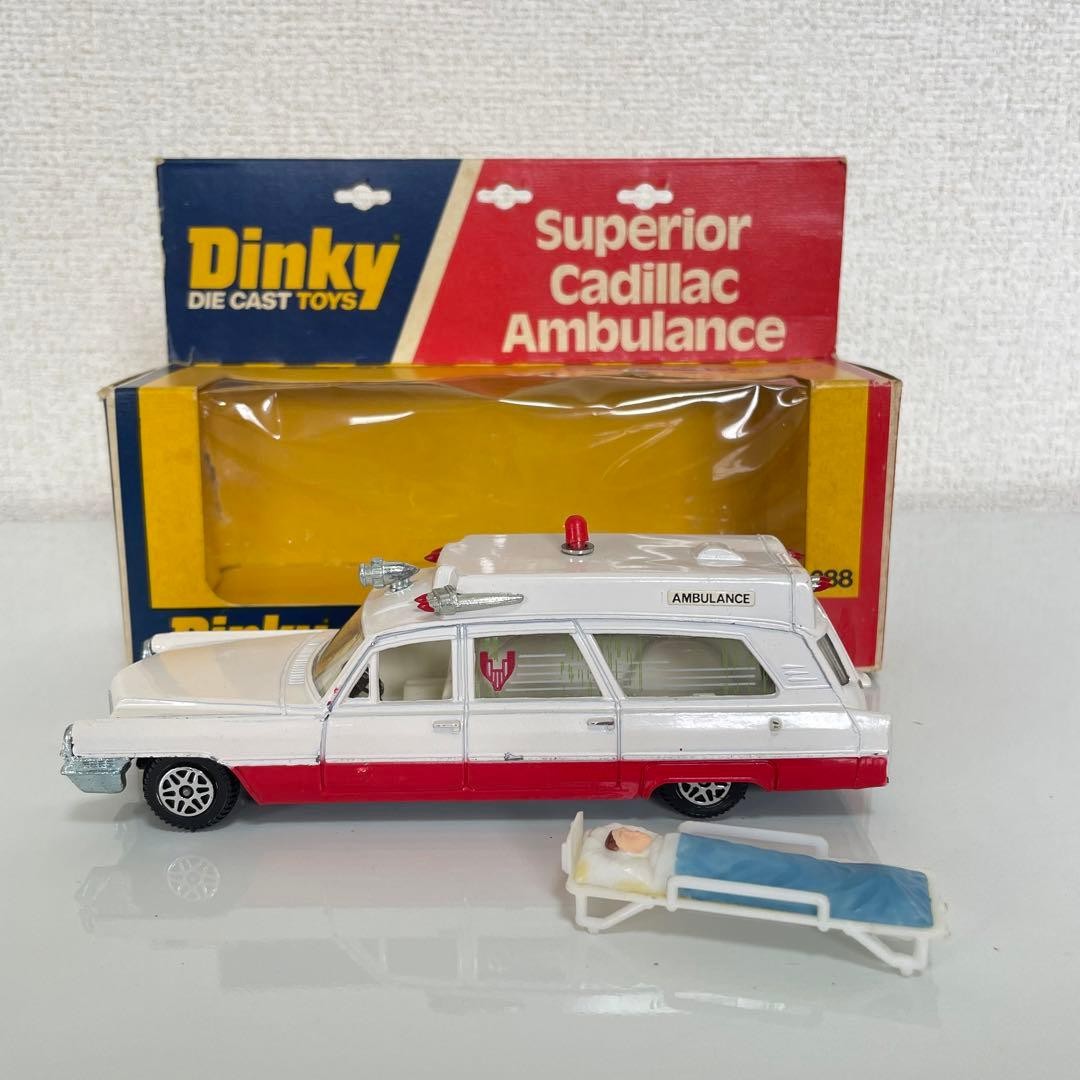 ミニカー Dinky o.288 Superior Cadillac Ambulance ミニカー Dinky o.288 Superior Cadillac Ambulance Dinky Toys No