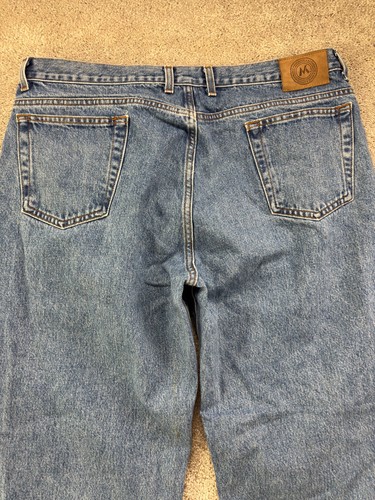 Member's Mark Jeans Men's 40x29 (38x29) Straight Leg Med Wash Relaxed Fit - Picture 11 of 18