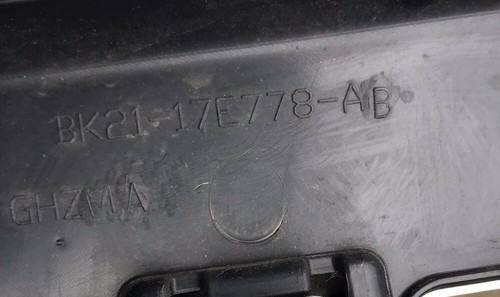 Ford Transit Custom 2013-2018 MK8 Front Bumper Upper Section And Bracket White - Picture 2 of 2