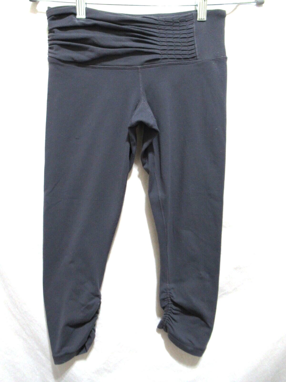 Lululemon Size 4 Cropped Low Rise Rouched Leggings Charcoal Gray
