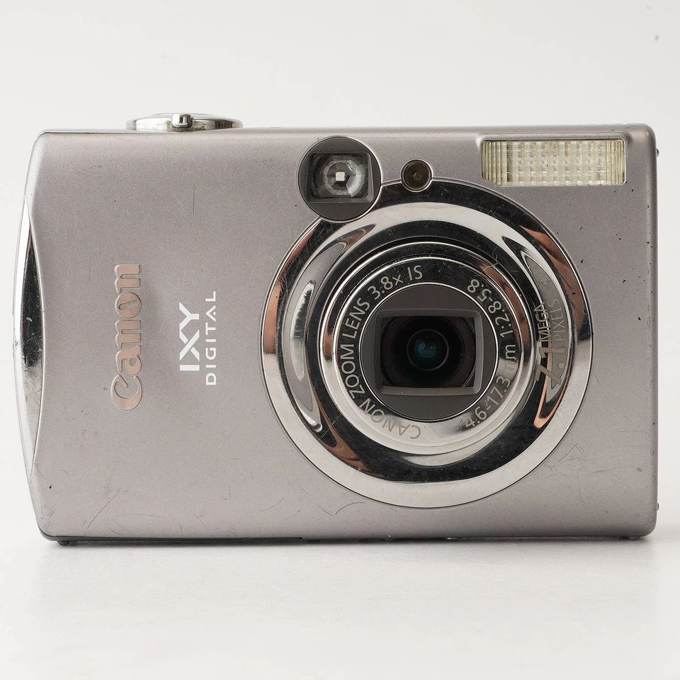 Canon IXY DIGITALE 900 IS Argento - Immagine 2 di 4