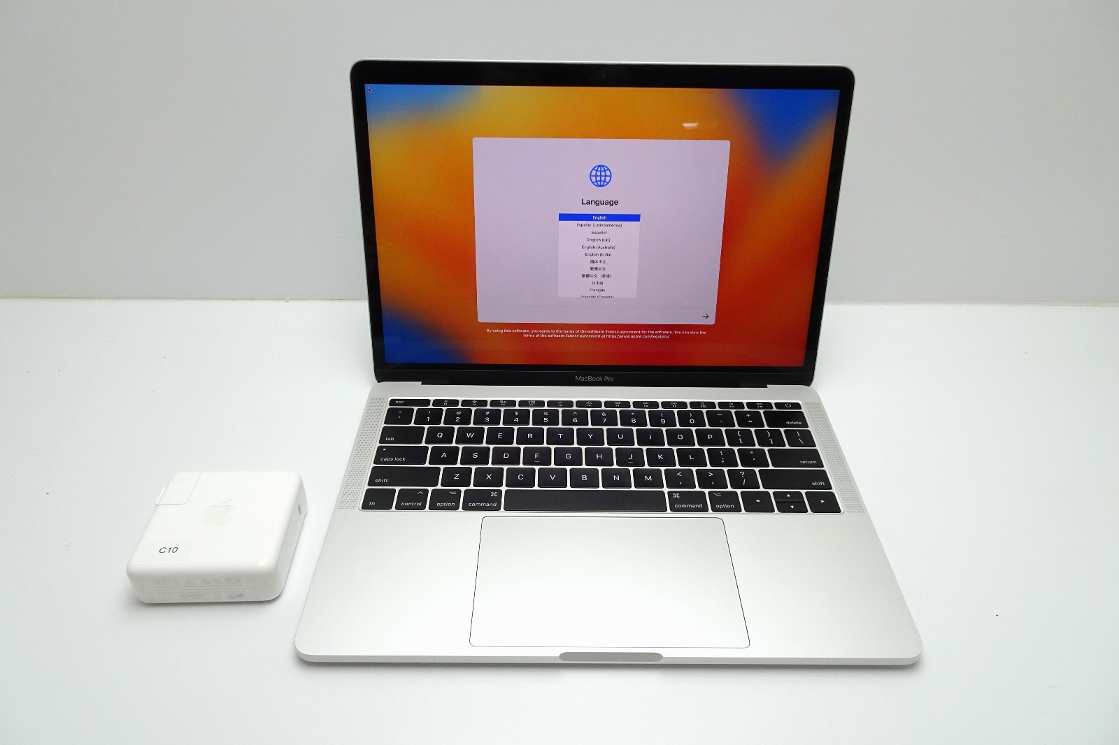 MacBook Pro 13" 2017 | i5-7360U | 8GB RAM | 121GB NVMe | 801 Cycles