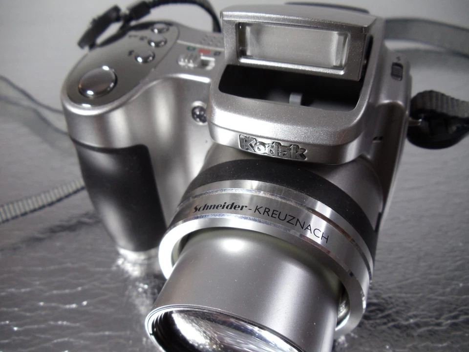 Kodak EasyShare Z710 Digitalkamera Digital Kamera 7,1 MP - Bild 2 von 4