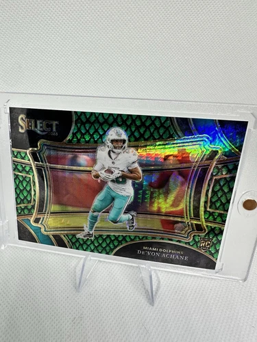 2023 Panini Select De'Von Achane Field Level Dragon Scale Prizm Rookie /70 #359