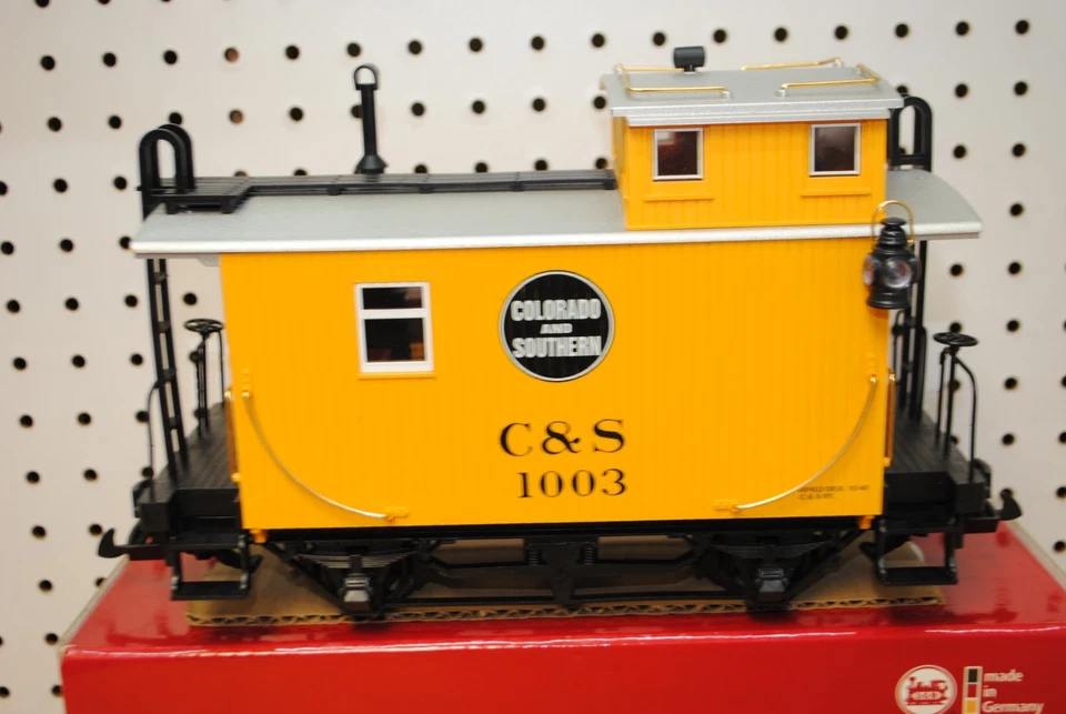 LGB 43650 C&S Colorado & Southern Caboose Car #1003 *G-Scale* - Image 2 of 4
