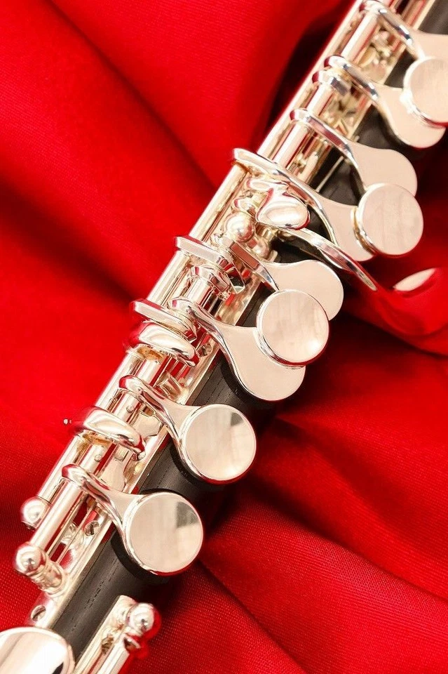 Yamaha YPC-62R silver Piccolo Professional Model plating orchestral Case NEW - Image 3 of 4