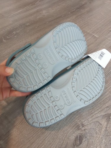 2022 DISNEY PARKS EXCLUSIVE Mickey MOUSE Adult CROCS SANDALS M6 W8 - Picture 7 of 9