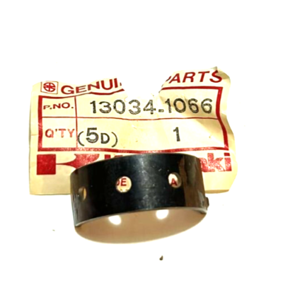 bako45/3 Genuine nos Kawasaki 600 1985-2005 BUSHING,CRANKSHAFT,BROWN 13034