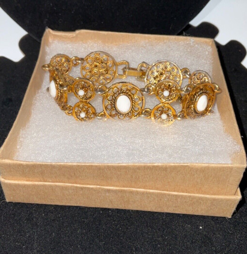 LJM BRACELET Laurentian Jewelry Manufacturing GOLD fillagre milk glass mesh coil