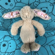 Blossom Beige Bunny 'Petal' Bag Charm Jellycat | Jelly Journal